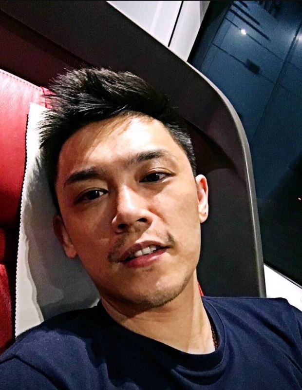 志龙的第一张照片--香港交友中心