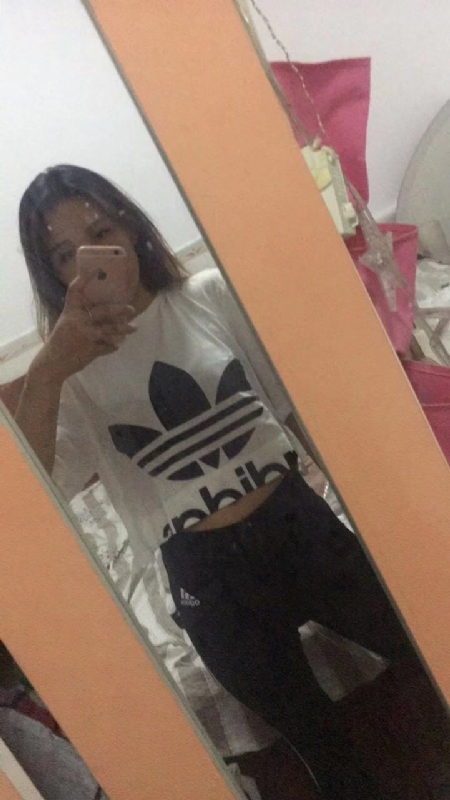 丫丫的第一张照片--香港交友中心