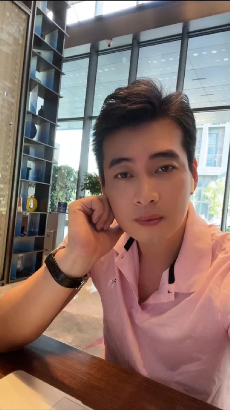 白天與黑夜的第一张照片--香港交友中心