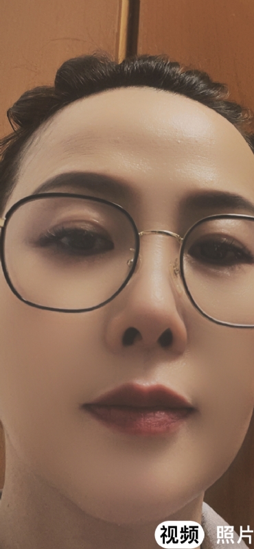 水女人的第一张照片--香港交友中心