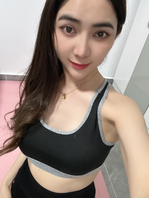 冰冰的第一张照片--香港交友中心